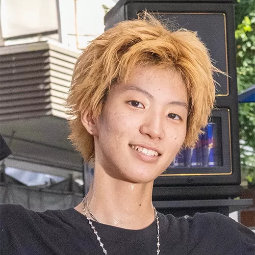 安部 来夢（スケートボード）